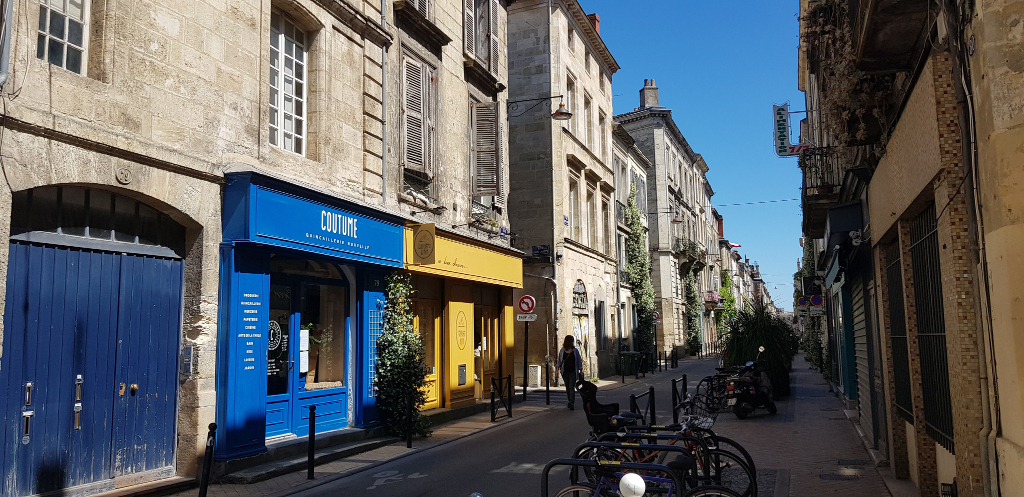 vente RUE NOTRE DAME T1 BIS AVEC COUR PRIVATIVE